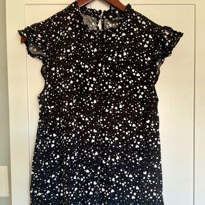 Sweet black and white heart motif blouse